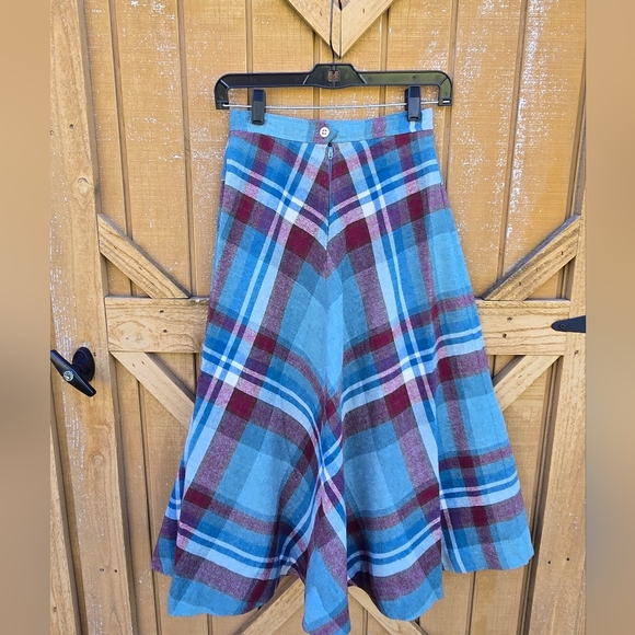 Glenora Plaid A-Line Skirt in Blue and Burgundy Small - Picture 4 of 4
